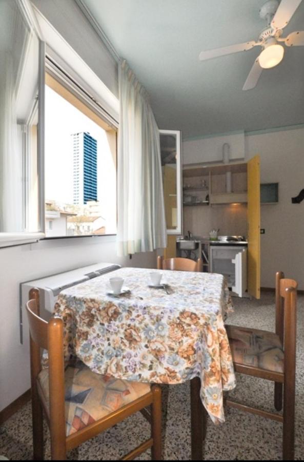 Hotel Residence Villa Lily Cesenatico Kültér fotó